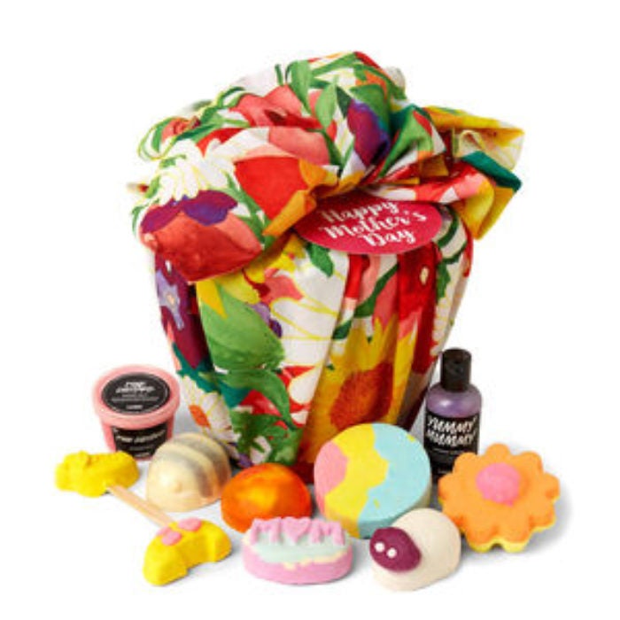 Thanks To Lush's New Mother's Day Collection, You Can Shower Your Mom With Cute Bath Bombs