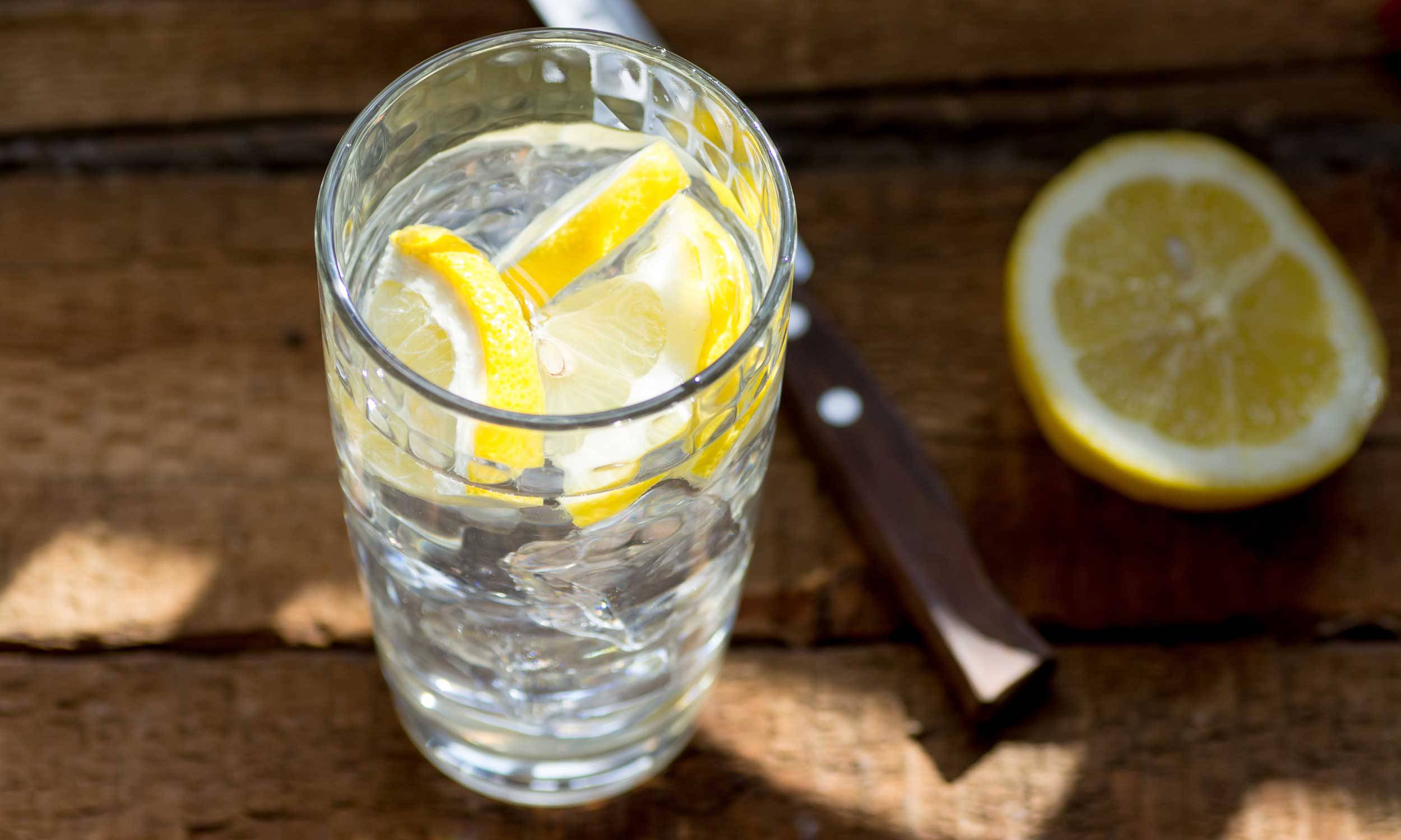 What Are The Benefits Of Drinking Lemon Water In The Morning?
