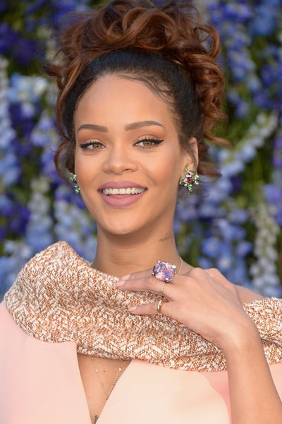 21 Celebs Who Know The Power Of A Perfect Pink Lipstick