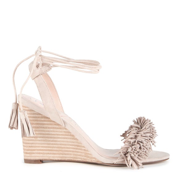 15 MustHave Shoes for Graduation Essence