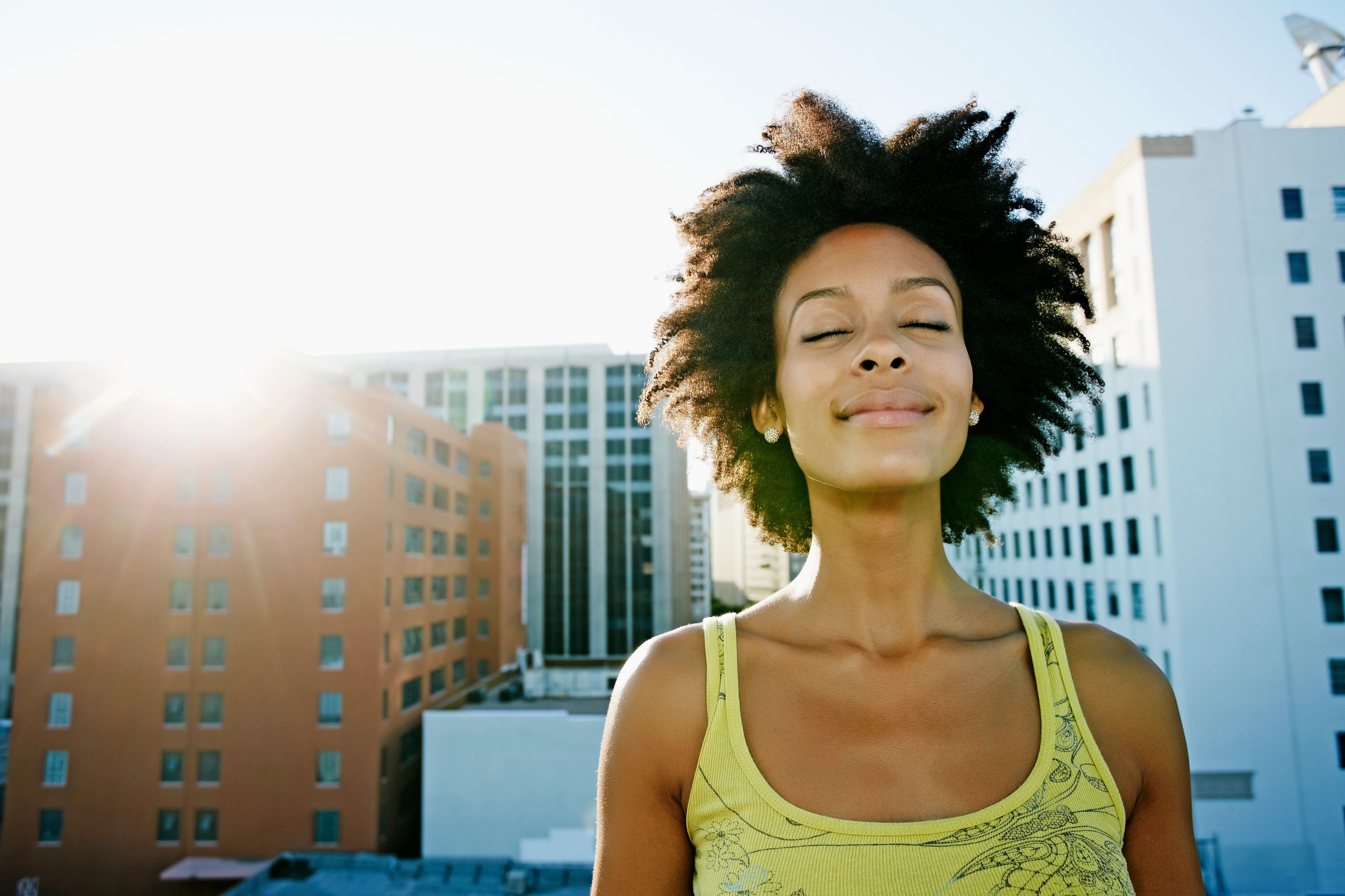 3 Telltale Signs That Your Hair Is Sun Damaged