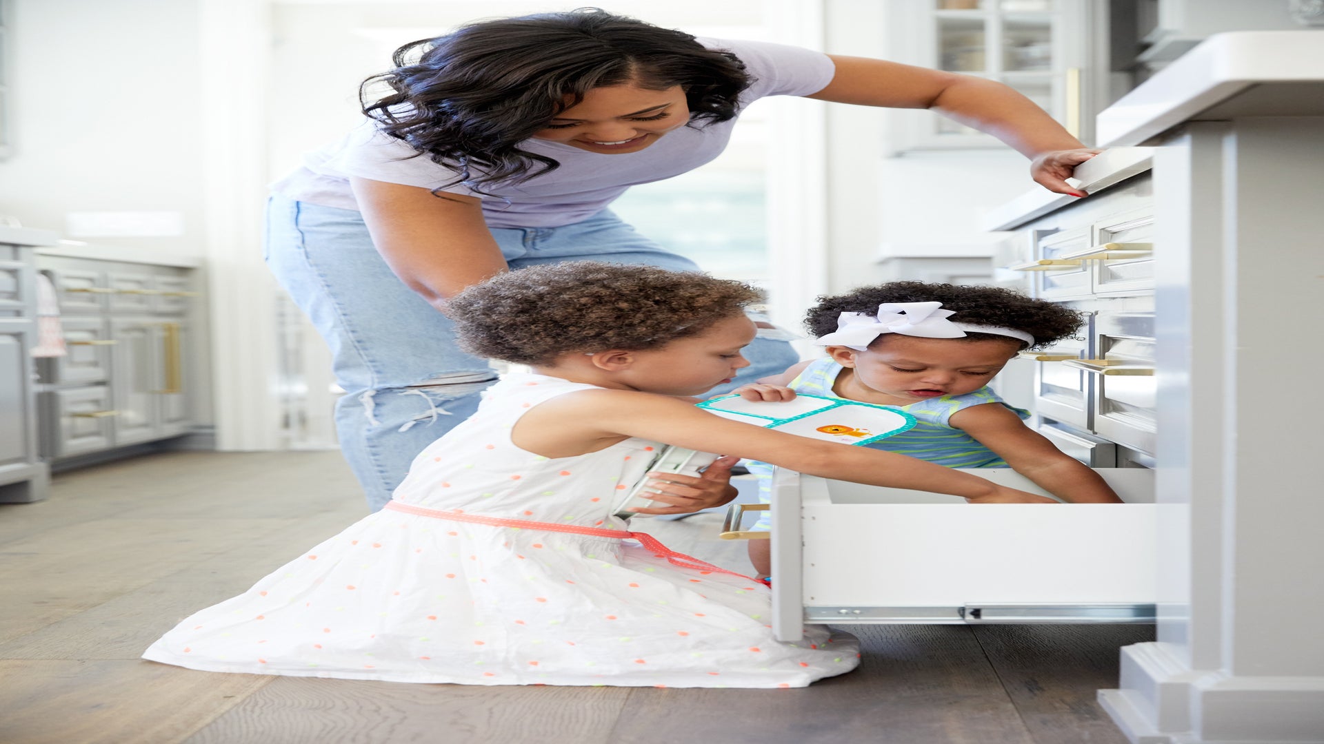 Ayesha Curry's Daughter Doing Her Makeup Essence