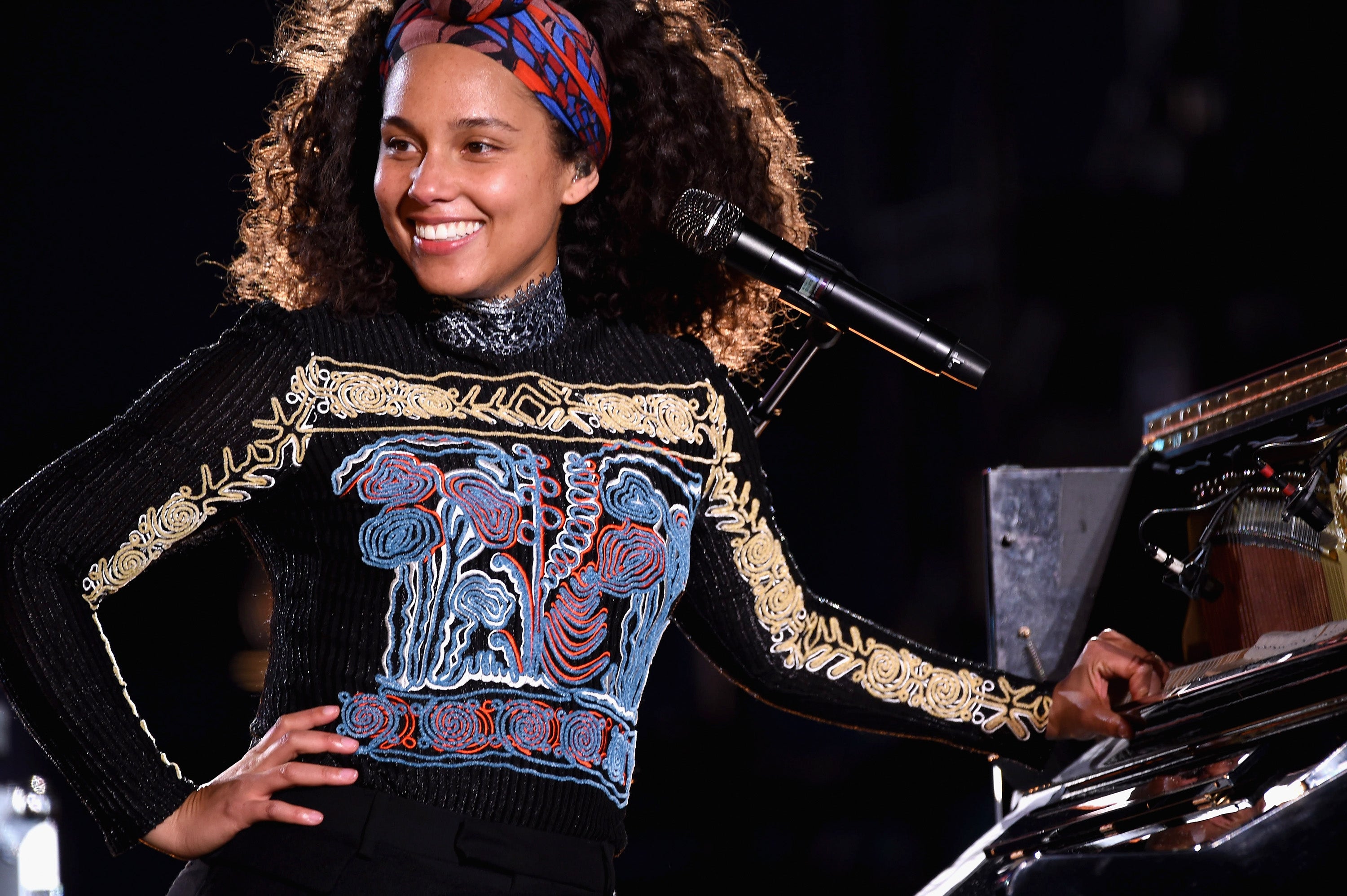 Alicia Keys' Hairstylist Shows You 3 Easy Ways to Update Your Afro