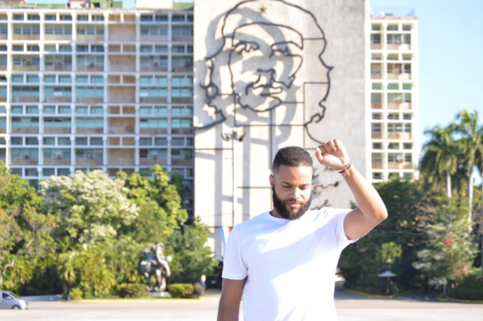 13 Black Men Who Travel The World (And Look Really Good Doing It)
