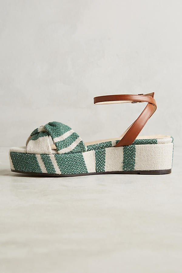 10 Flat-Out Fabulous Flatforms For Summer
