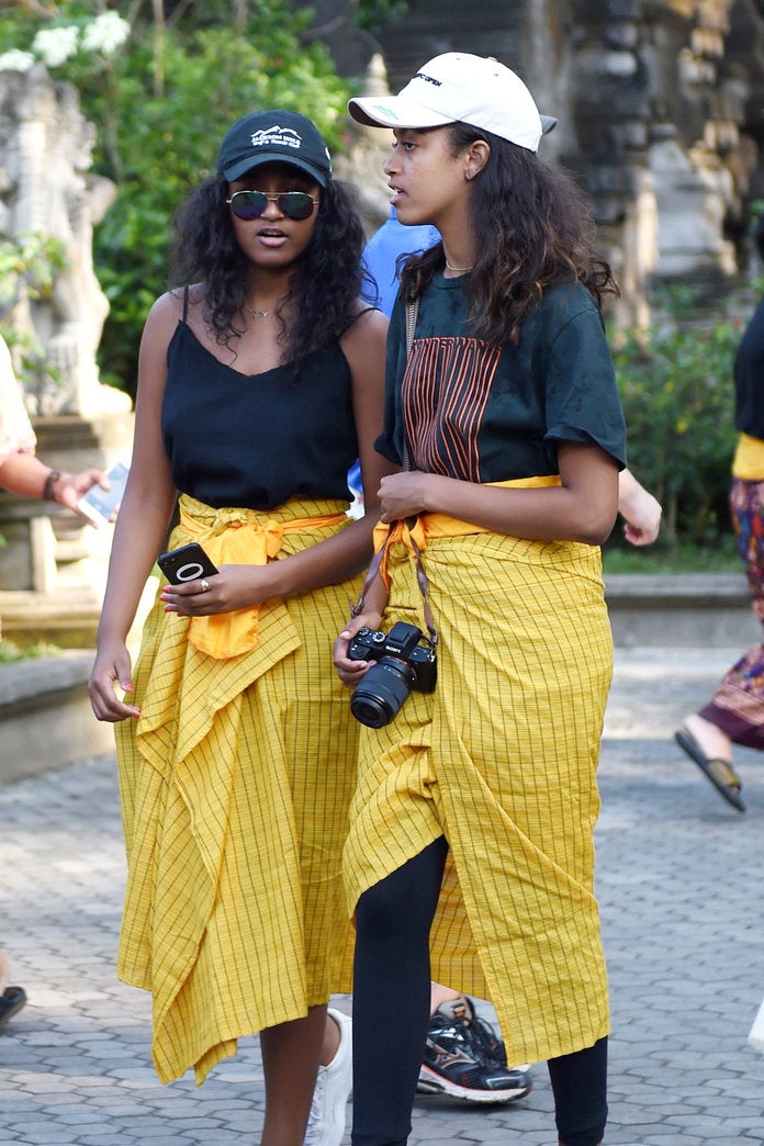 Malia and Sasha Obama Wear Bright Sarongs While Visiting a ...