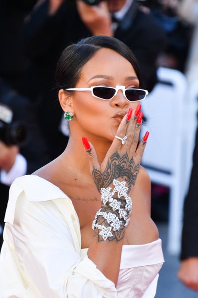 Rihanna Having A New Billionaire Bae Has Twitter In Shambles