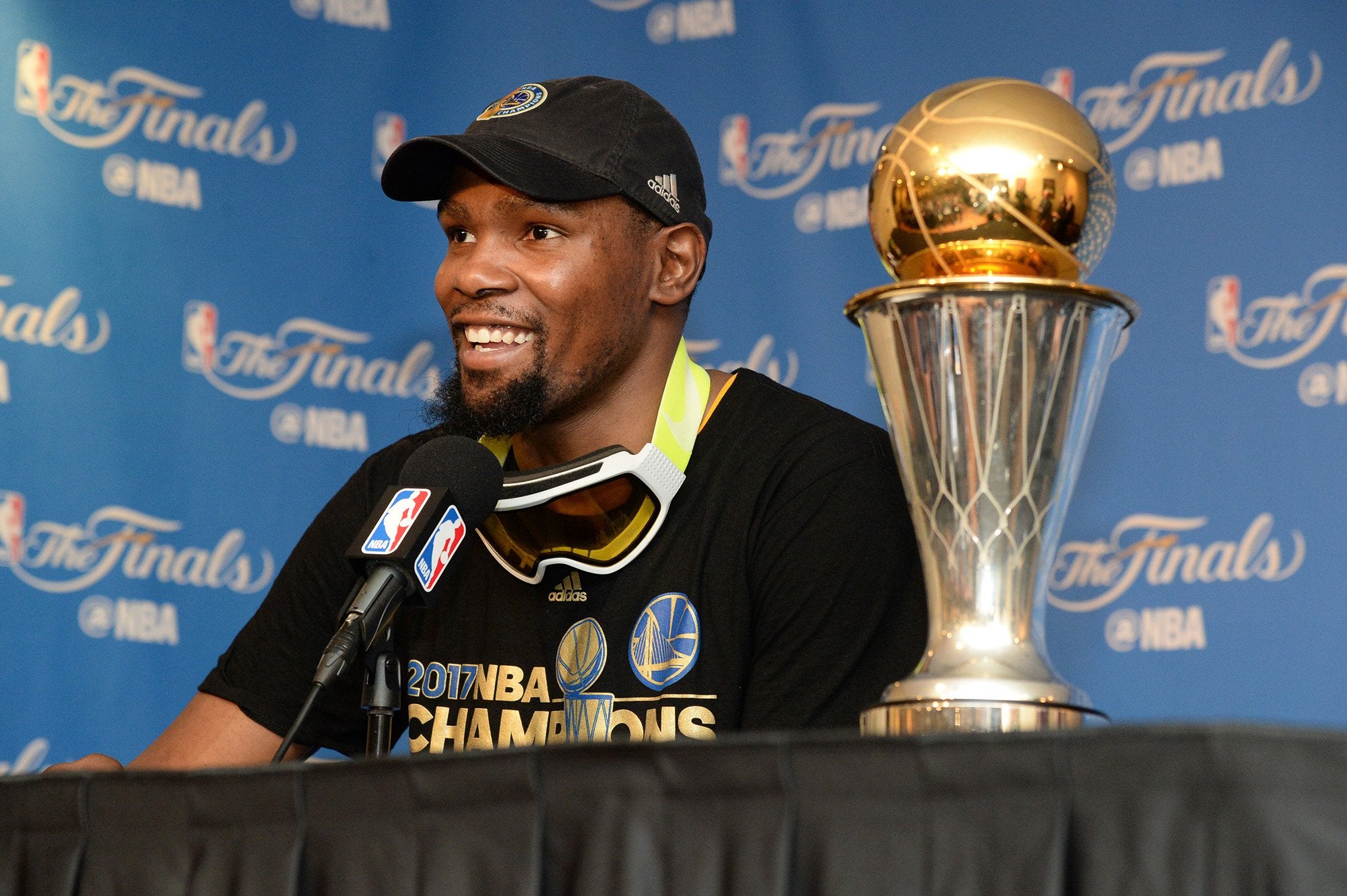 Kevin Durant Says No To White House Visit: ‘I Don’t Respect Who’s In Office'
