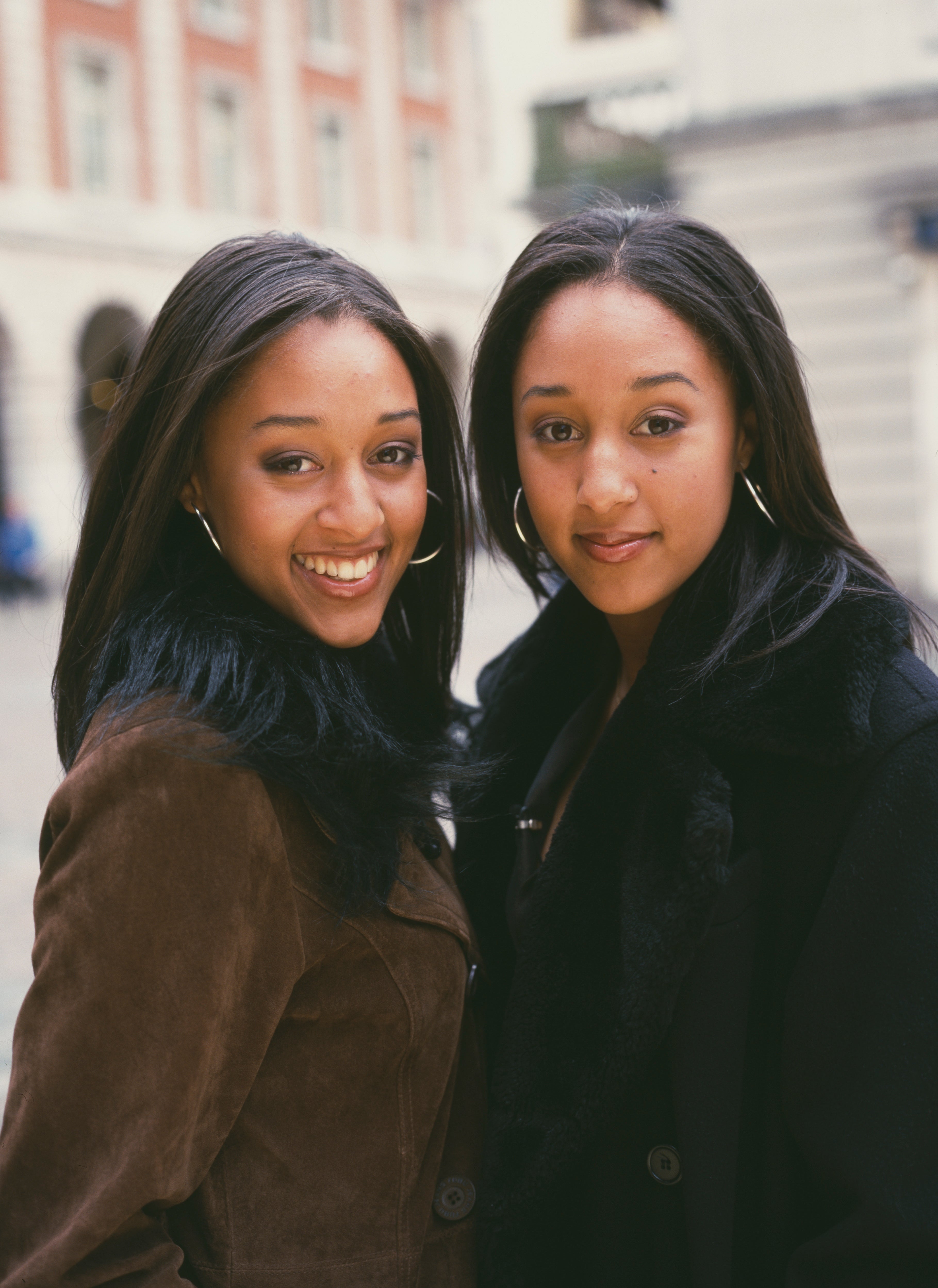 Tia and Tamera Mowry Best 90s Style- Essence