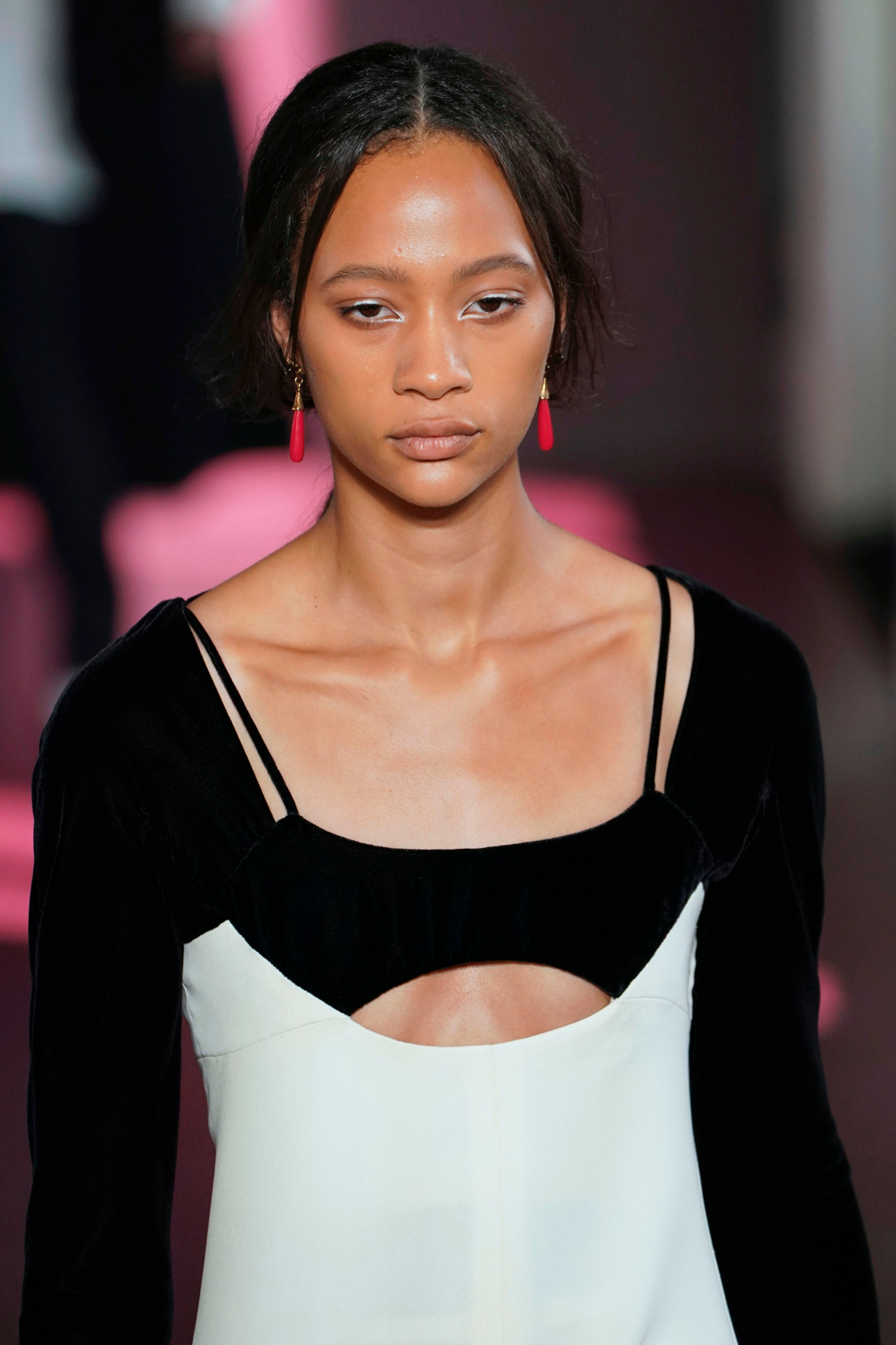 30 Photos That Prove Black Girls Slayed the Paris Haute Couture Runways ...
