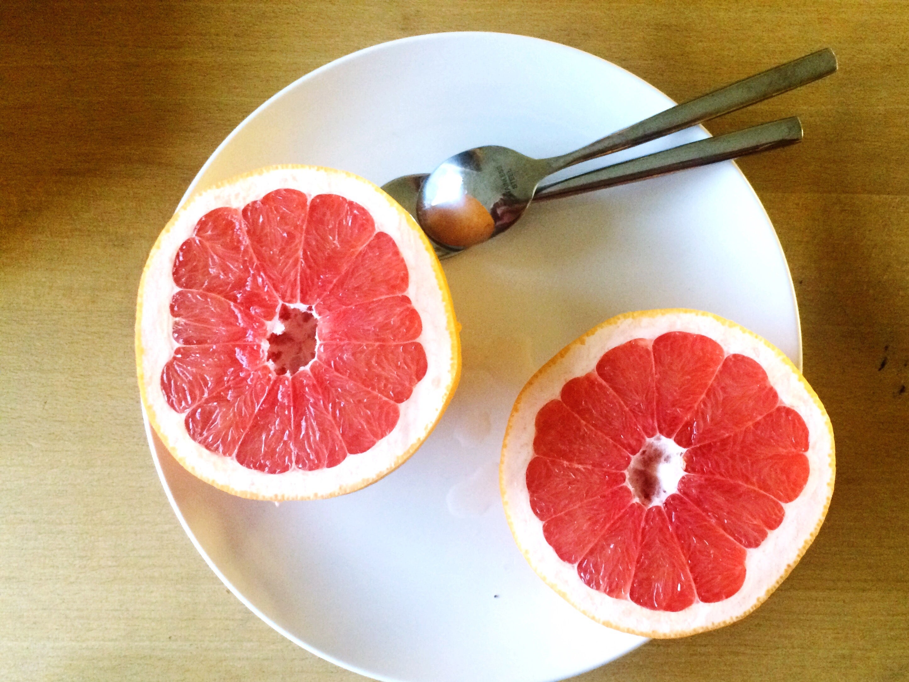 10 Grapefruit-Infused Beauty Finds to Pack Before Your Next Girl's Trip
