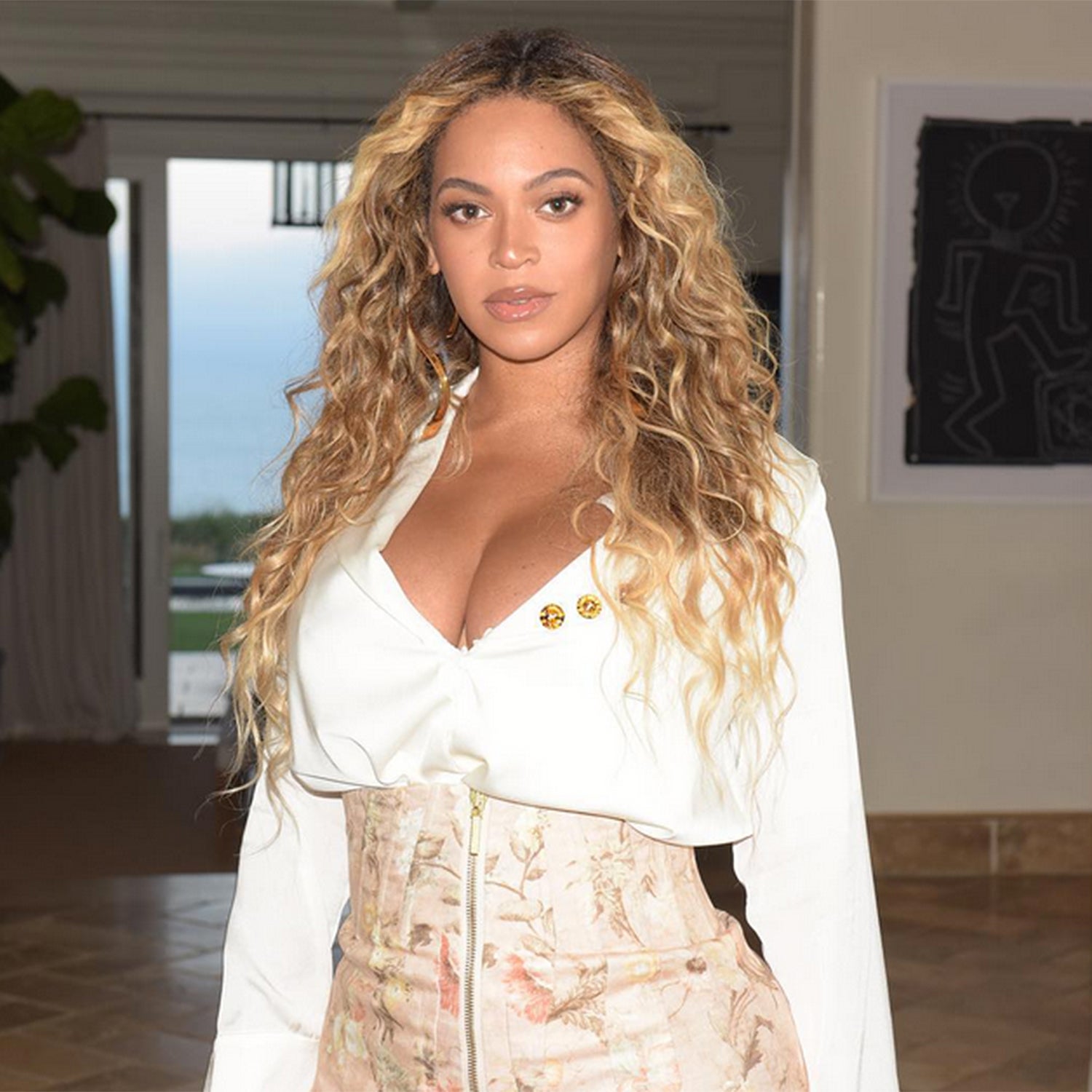Mom Of 3 Beyoncé Steps Out In Curve-Hugging Mini One Month After Welcoming Twins