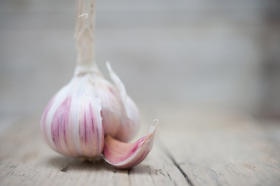 Why Putting Garlic in Your Vagina to Treat a Yeast Infection Isn’t a Good Idea