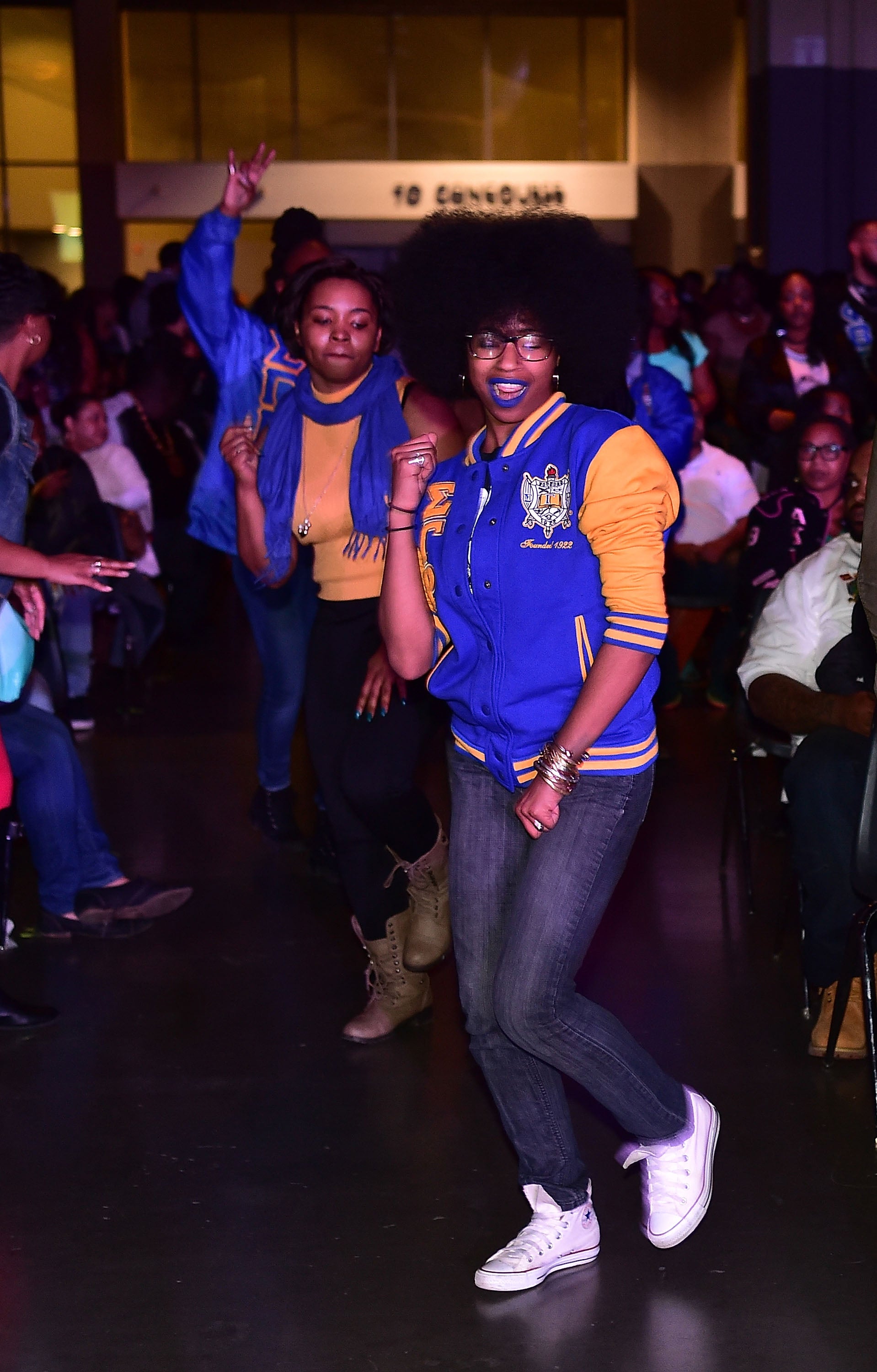 These Images of Black Sororities and Fraternities Stepping Show The True Beauty of the Artform
