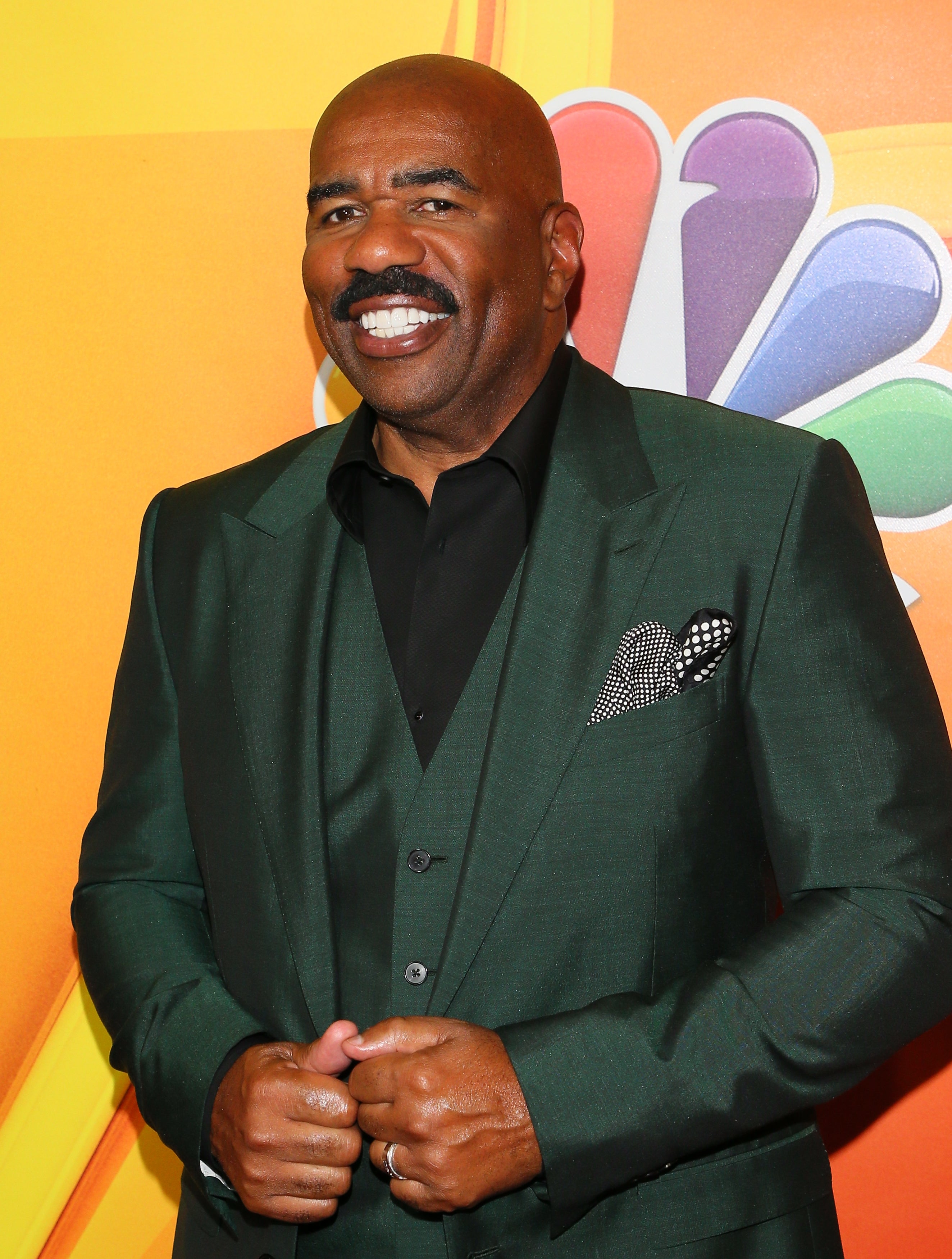 Steve Harvey Jokingly Told Kenan Thompson To ‘Watch Yourself’ Over Impression