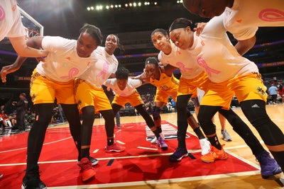 WNBA Teams Unite For National Anthem Protest After White Supremacist Violence In Charlottesville