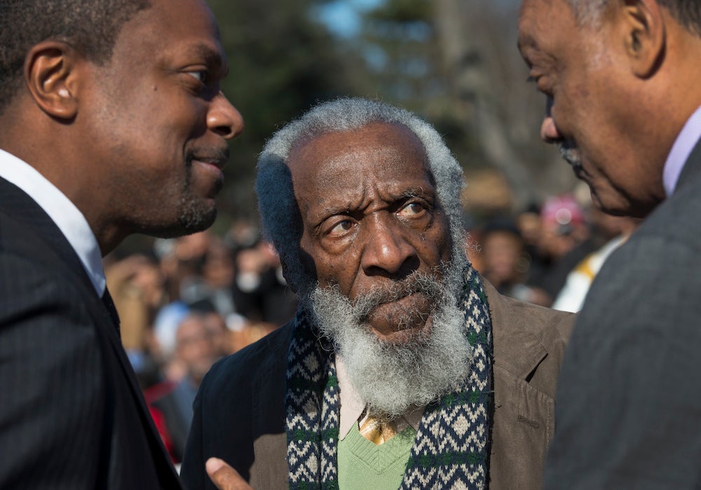 Dick Gregory's Son Says Emmys In Memorandum Snub Was 'Disrespectful' 
