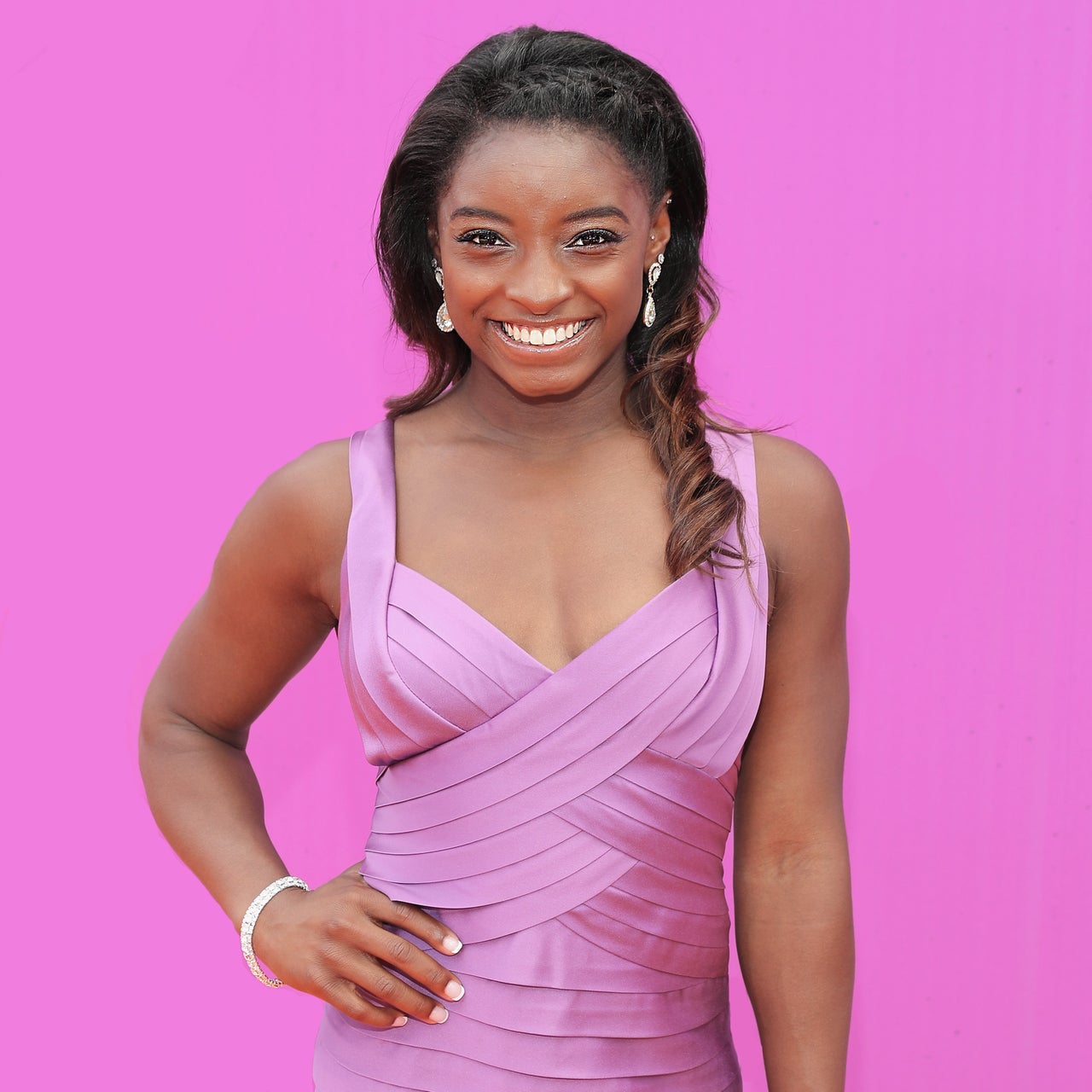 Simone Biles Makes History As First Black Woman To Win 5 Top ...