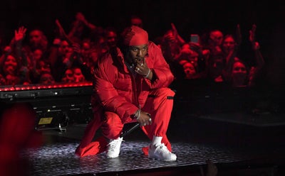 Kendrick Lamar Wins Video Of The Year At The 2017 MTV VMAs