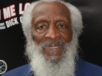 Civil Rights Activist And Groundbreaking Comedian Dick Gregory Dead At 84