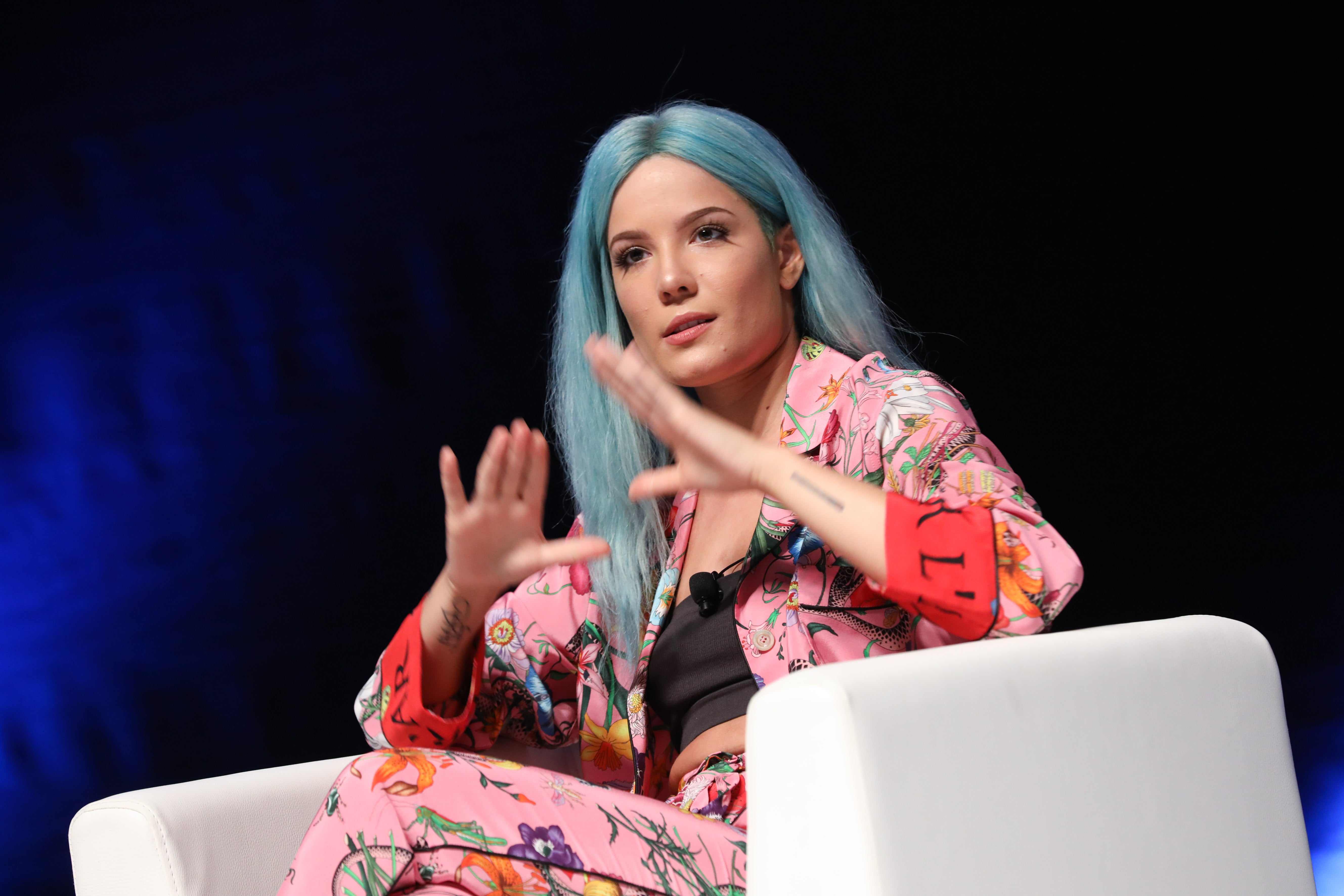 'I Look Like A White Girl, But Don’t Feel Like One': Halsey On Identifying As A Black Woman