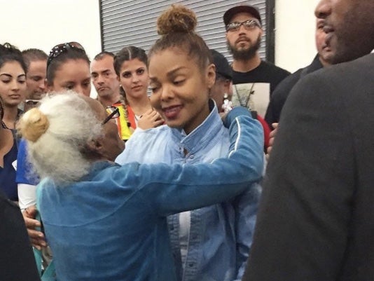 Janet Jackson Meets Harvey Evacuees While Beyoncé, Kevin Hart and More Roll Up Their Sleeves in Houston