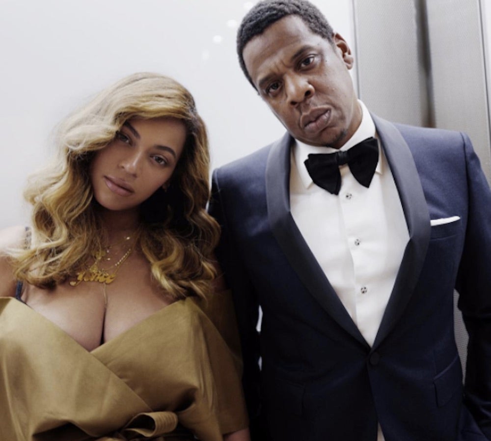 JAY-Z Dedicates Song To Colin Kaepernick Before Jetting Off To The Hamptons With Queen Bey
 
