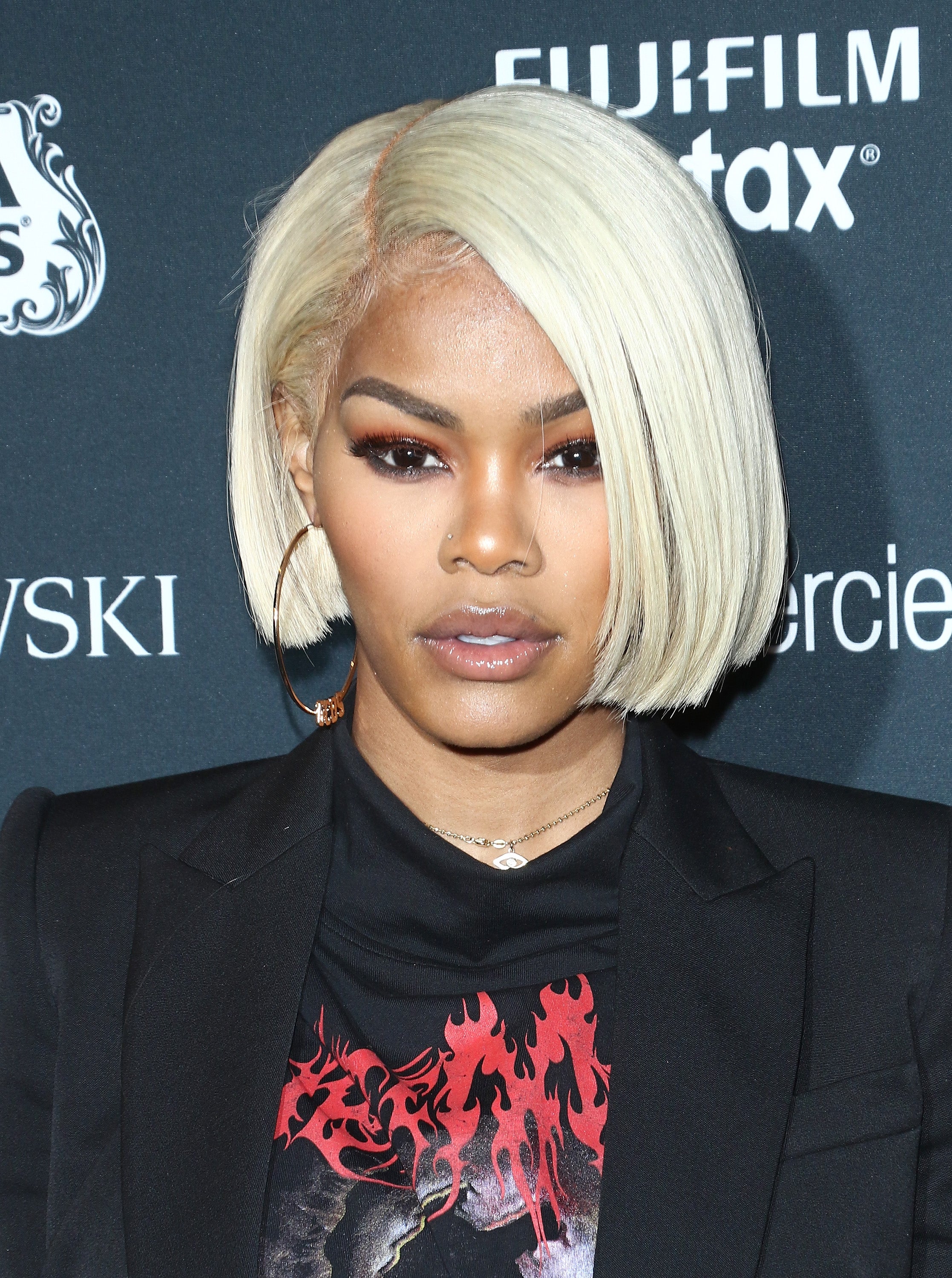 See How 17 Celebrities Rock Fall's Hottest Hair Color, Blonde
