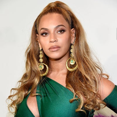 The Eyeshadow Color Beyoncé Can’t Get Enough Of