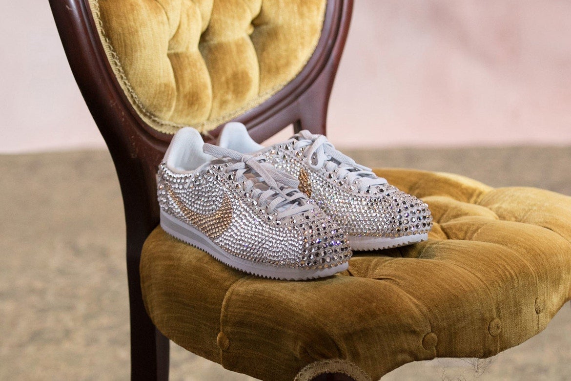 See Serena Williams' Custom Wedding Nike Sneakers Get Painstakingly(00)