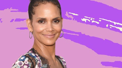 Halle Berry Posts A Rare Photo Of Her 4-Year-Old Son Getting In The Holiday Spirit