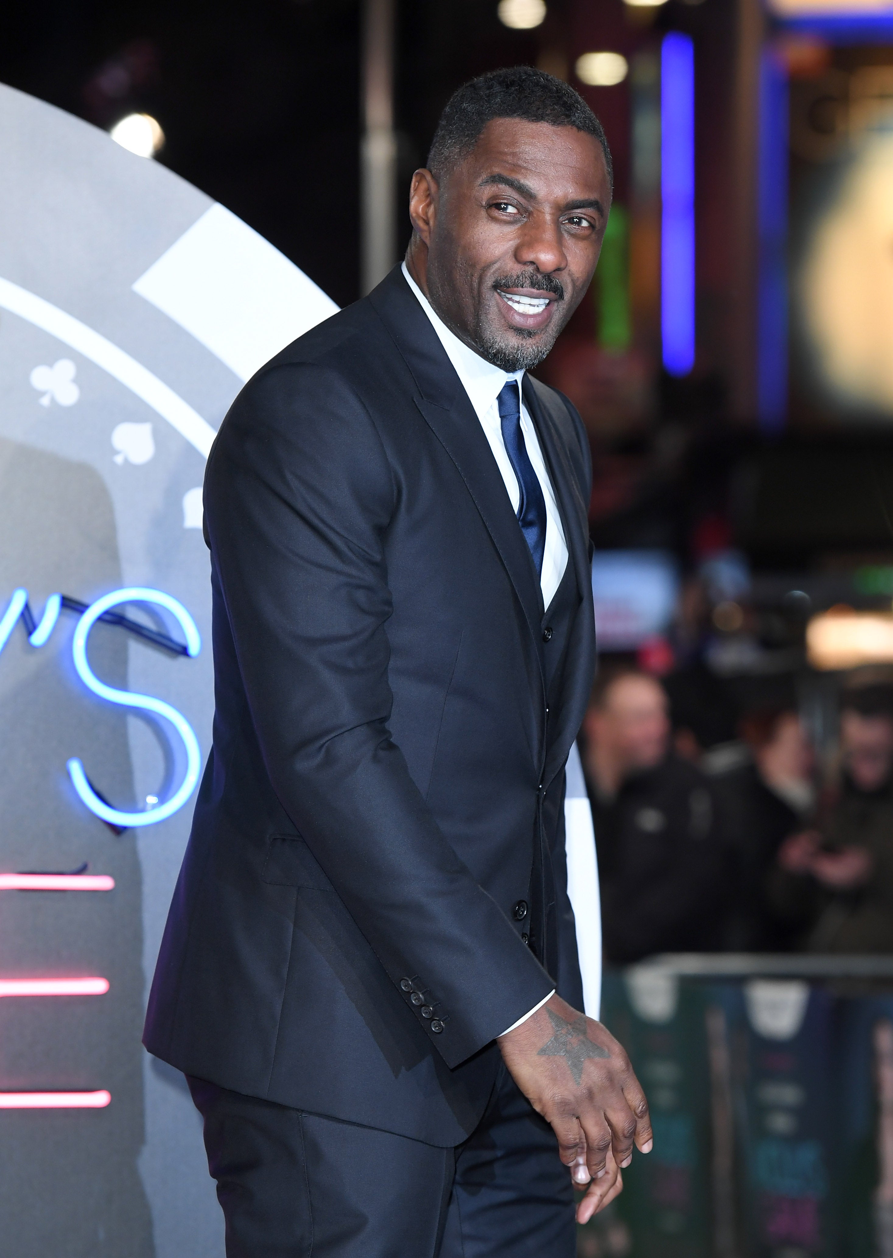 Idris Elba Christmas Gift Ideas - Essence2934 x 4131