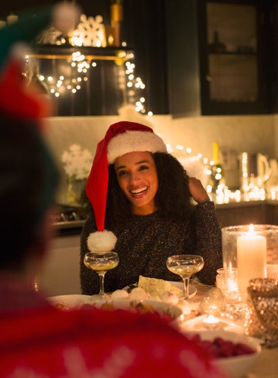 The Best Clapbacks to Those Awkward Relationship Status Questions You Get Over The Holidays