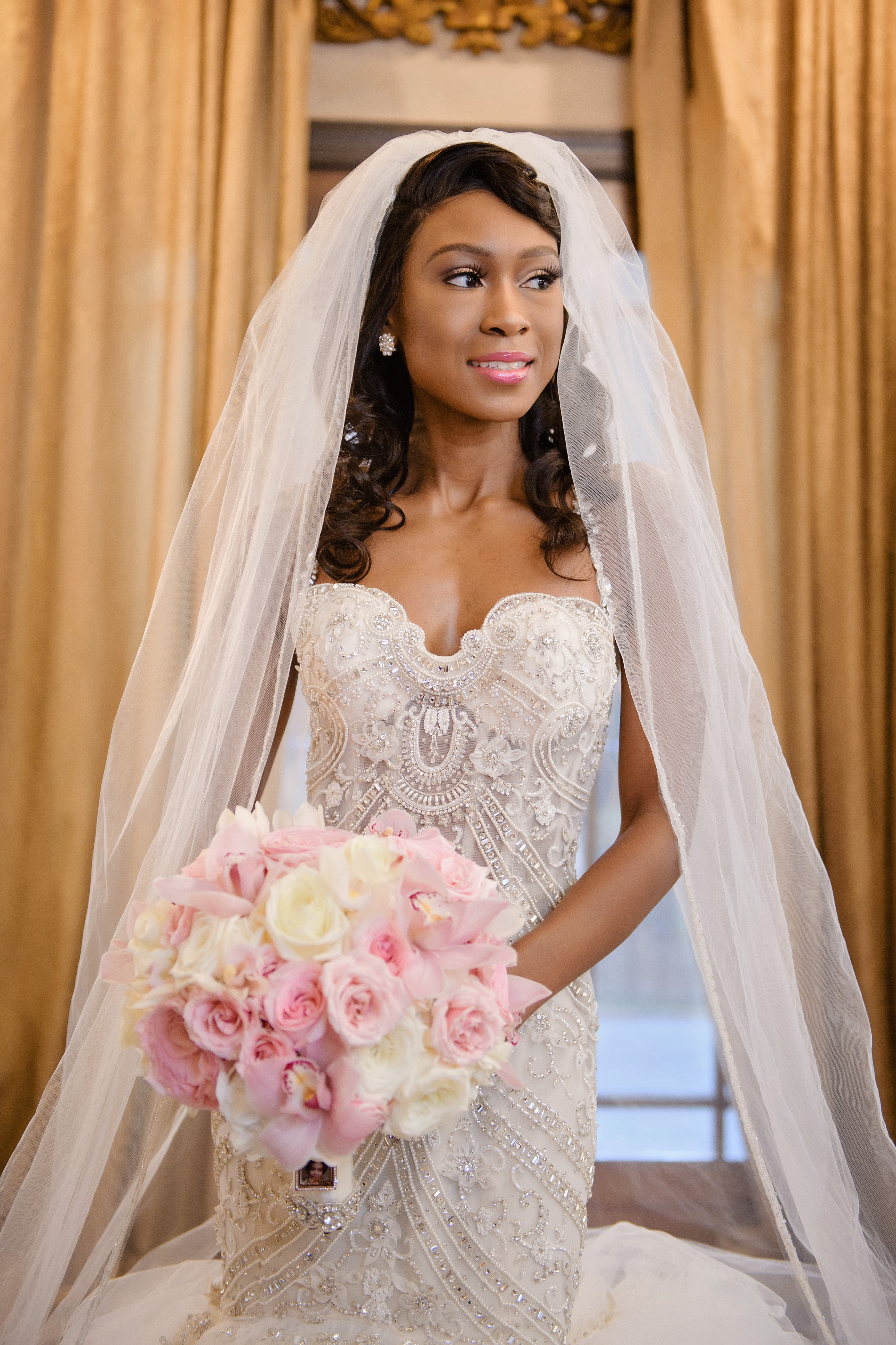 Bridal Bliss: Robin and Isaac’s Glam Wedding Was A Real Stunner