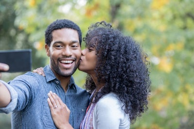 6 Dope Ways To Announce Your Engagement On Social Media