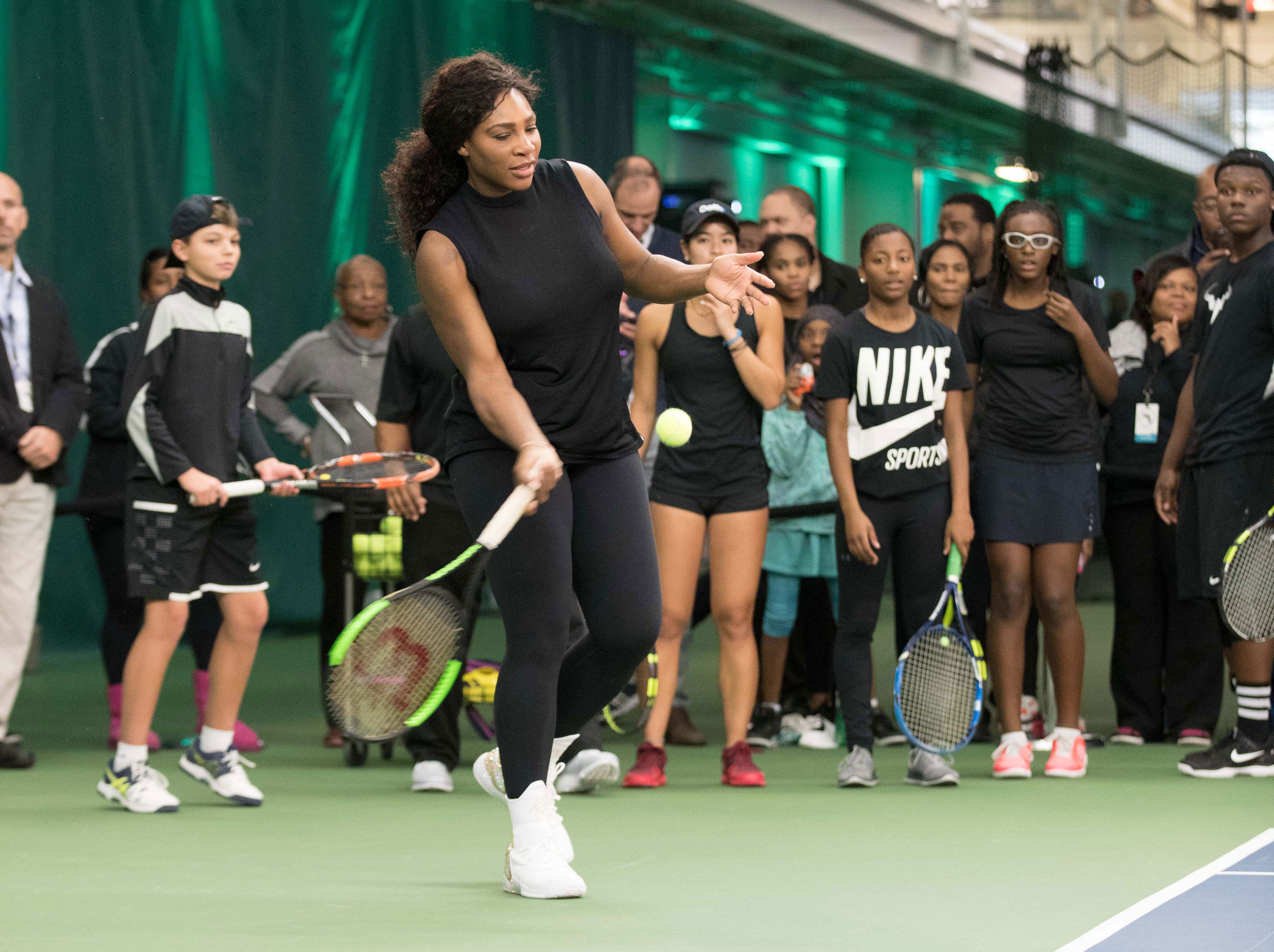 Serena Williams Publicly Returns To The Tennis Court For First Time Since Daughter's Birth