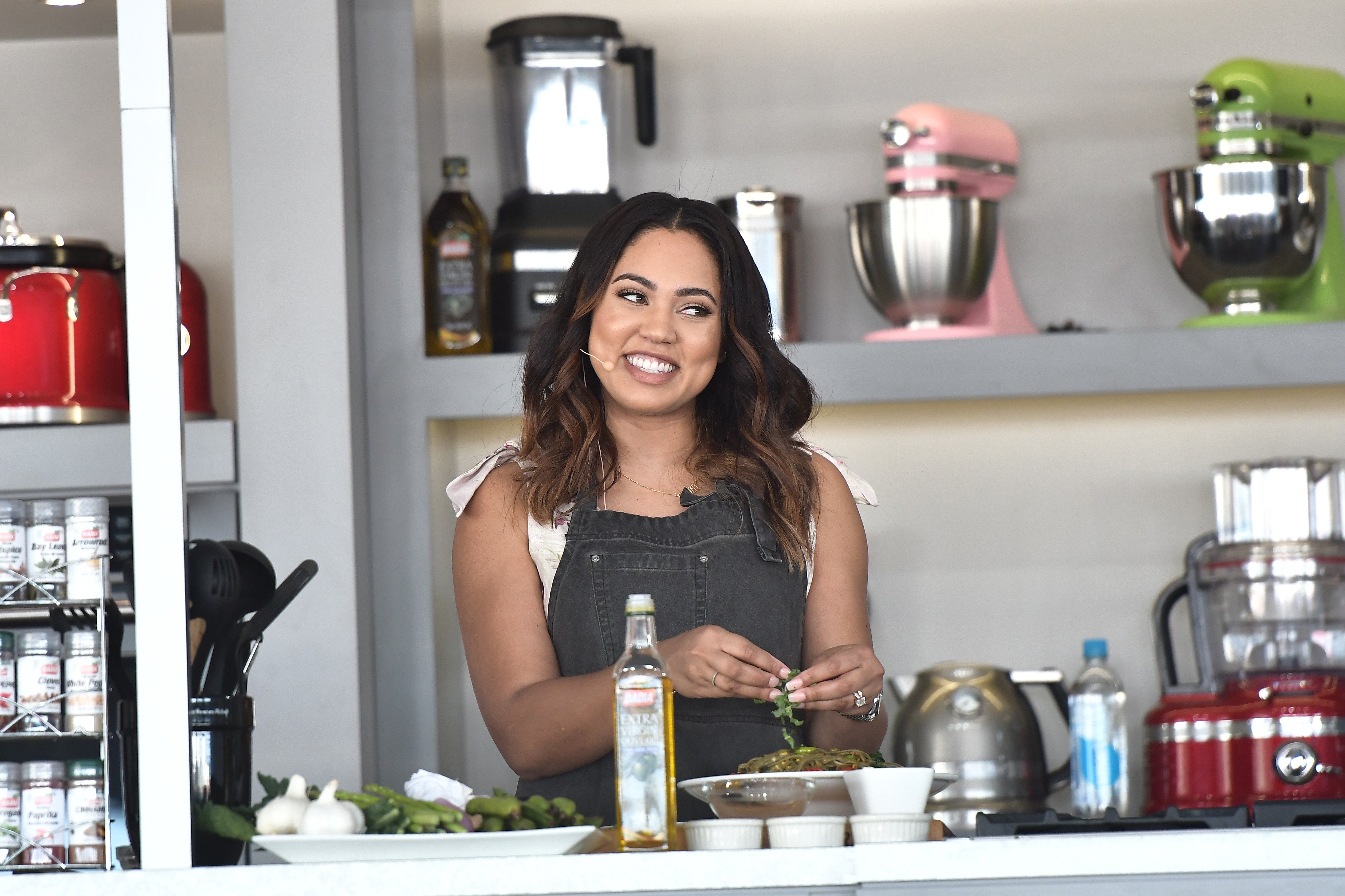 Ayesha Curry Says Harassing Fan 'Bumped Me In My 8-Month-Pregnant Belly'
