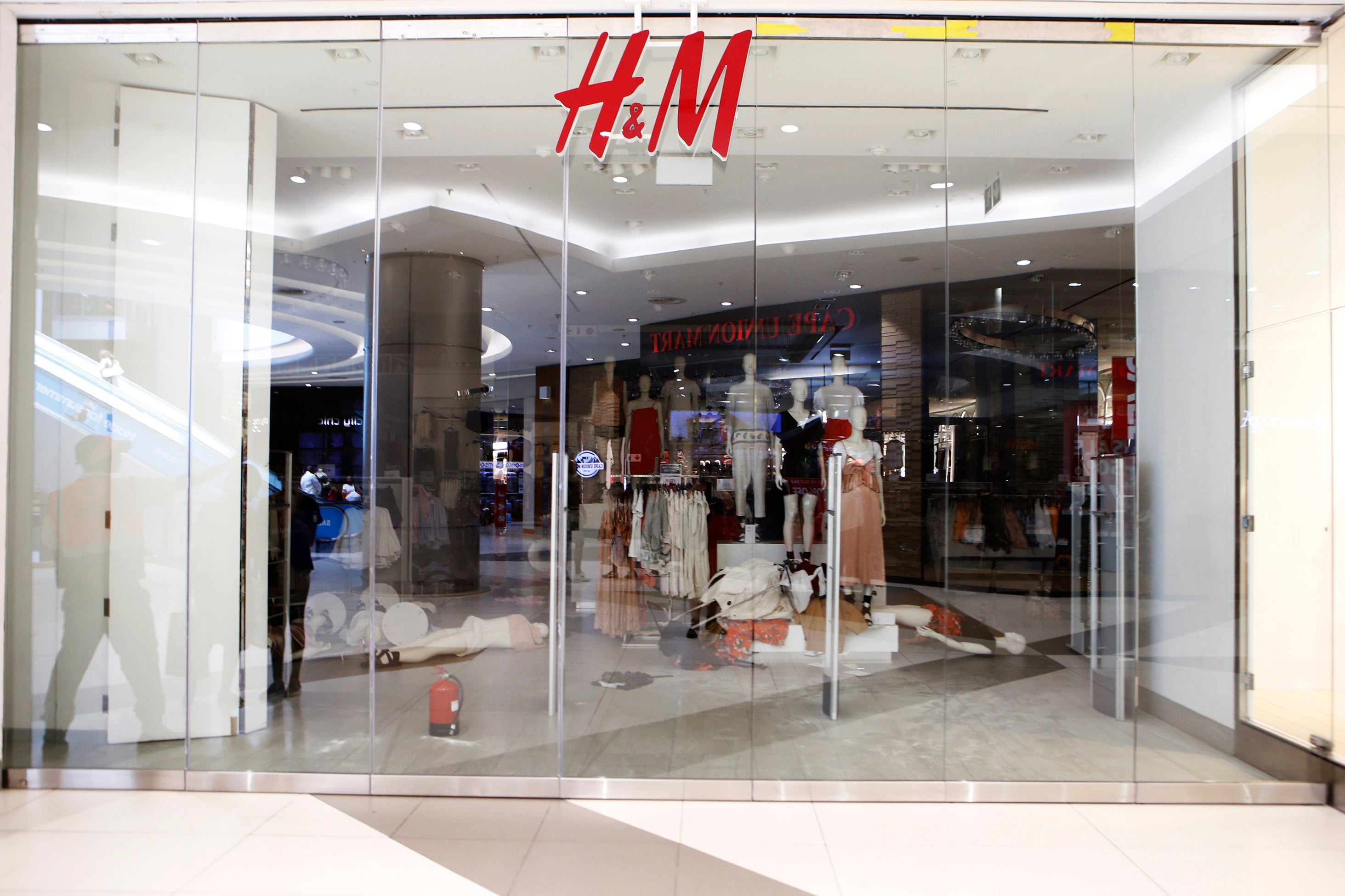 H&M South Africa Temporarily Closes Its' Stores After Vandalism From Protestors Over Racist Ad
