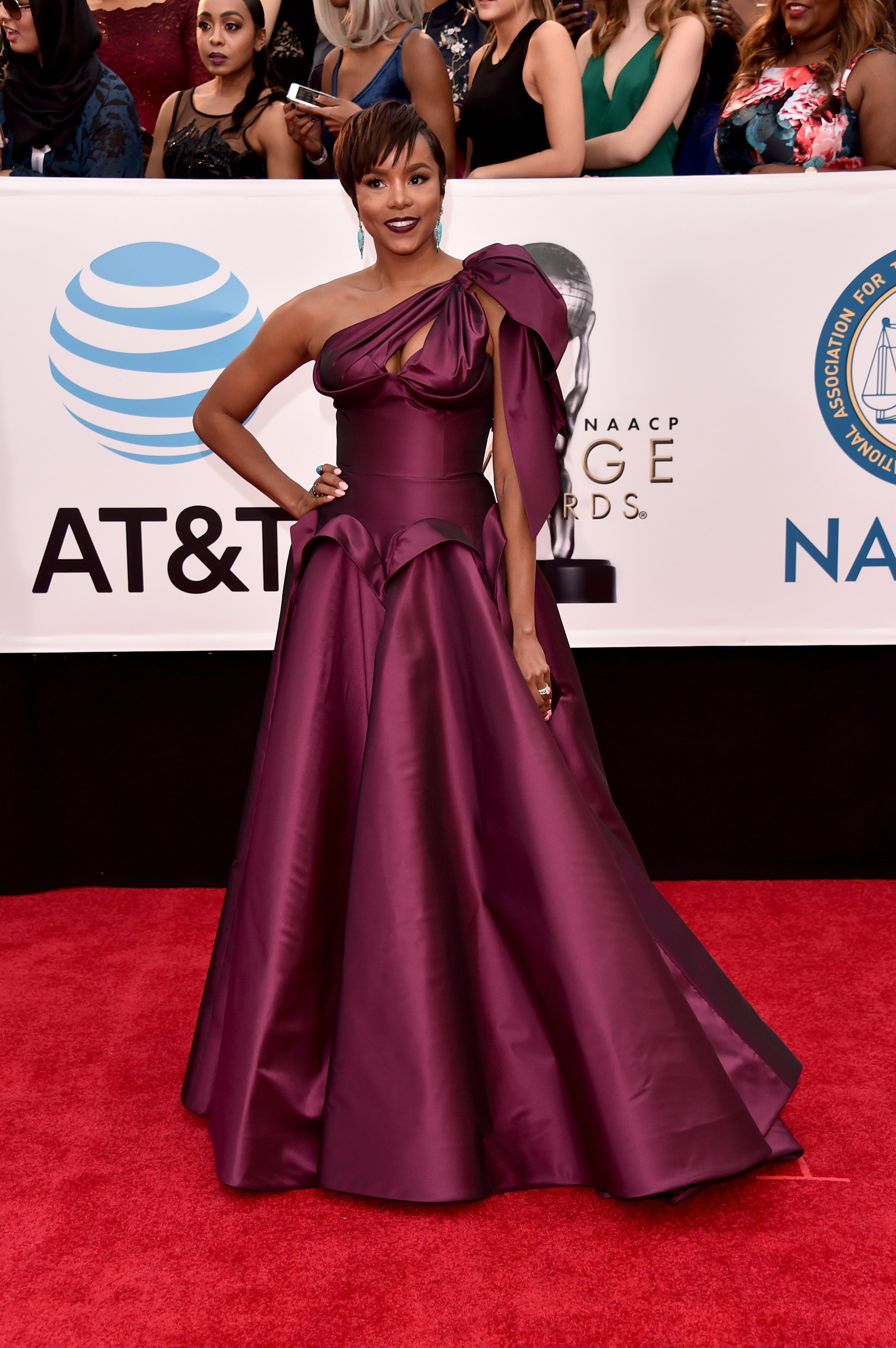 Behold Every Stunning Look From The 2018 NAACP Image Awards Red Carpet
