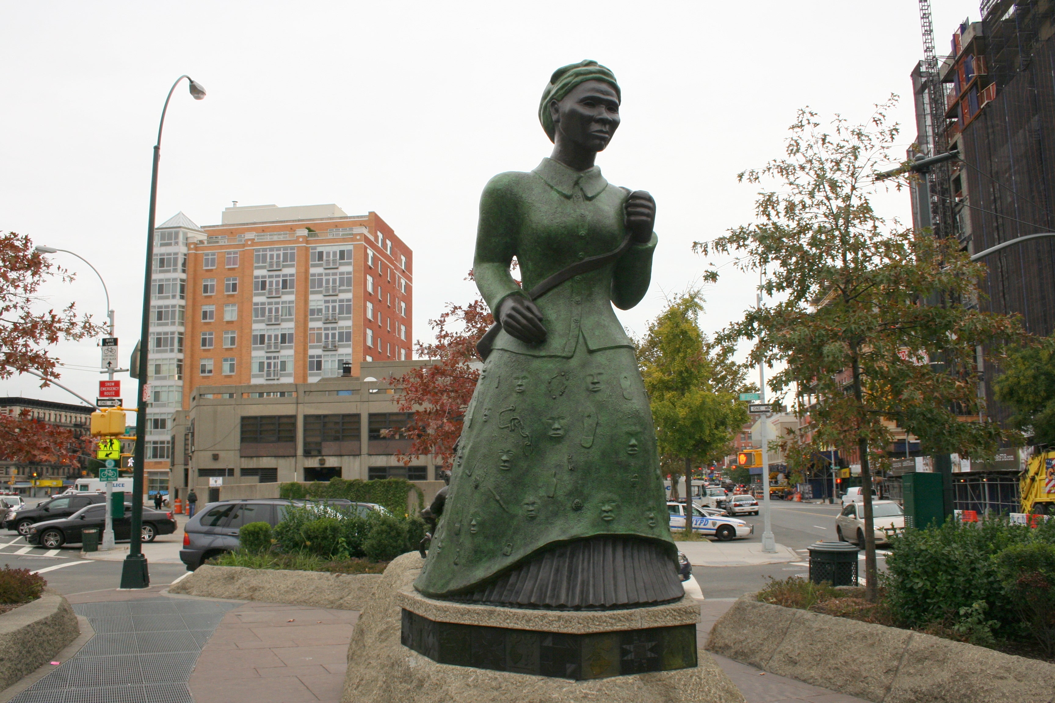 Someone Put A Pink Pu**y Hat On A Harriet Tubman Statue And People Are Not Happy
