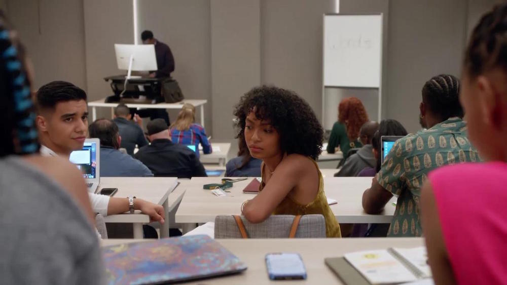 Yara Shahidi's 'Zoey' Seeks Love Advice In This Exclusive 'Grown-ish' Sneak Peek
