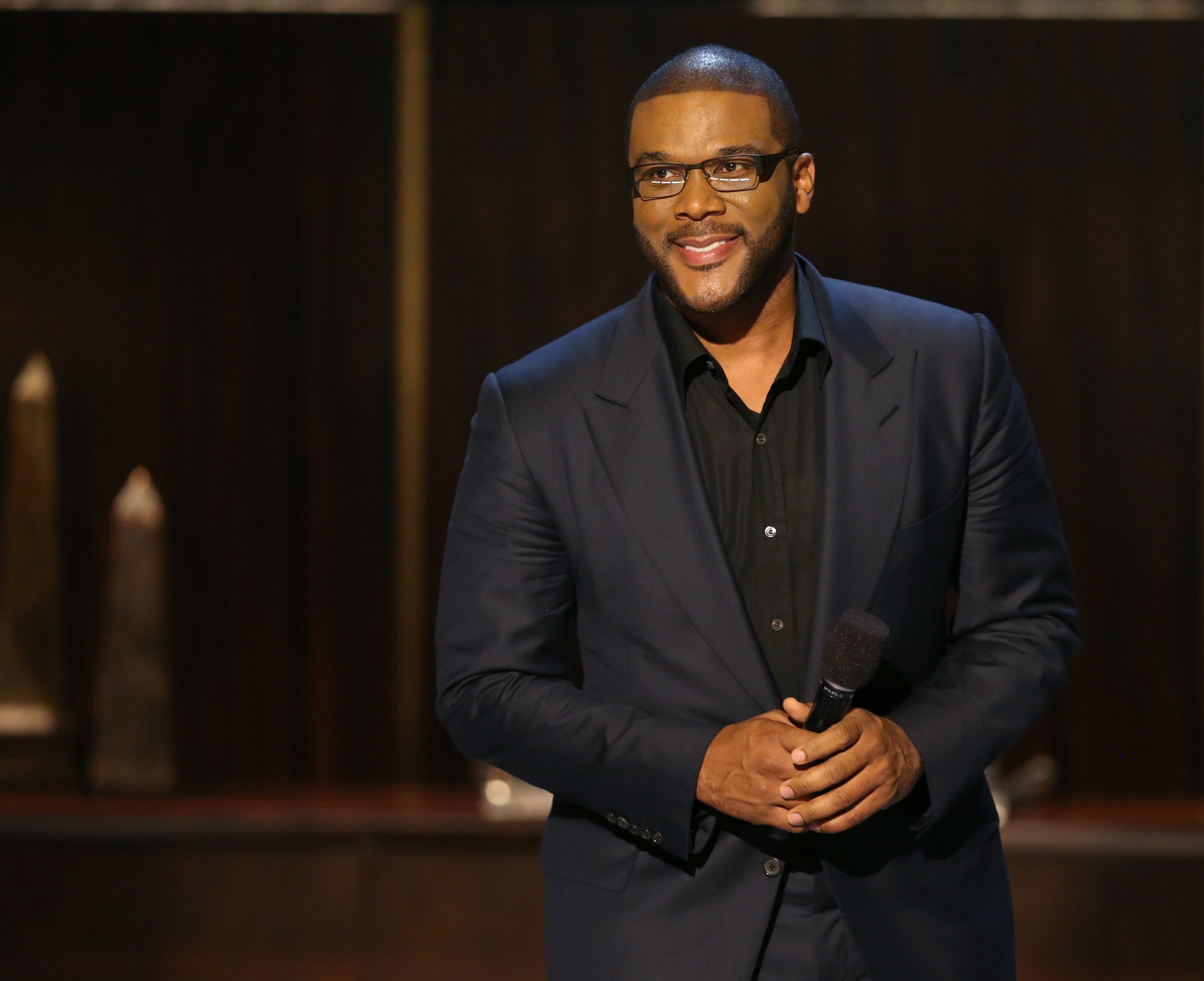 Tis The Season! Tyler Perry Pays $432,000 In Layaway Debt At Two Walmarts