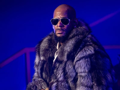 The National Sexual Assault Hotline Received An Increase In Calls During Premiere Of ‘Surviving R. Kelly’