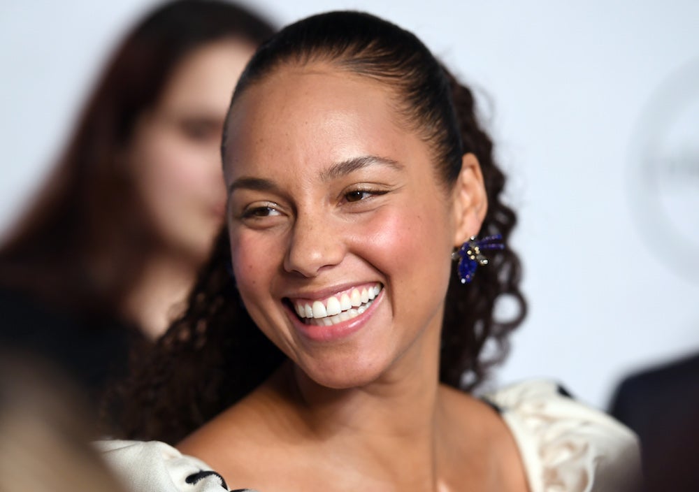 'Girl On Fire' Alicia Keys To Host The 2019 Grammy Awards