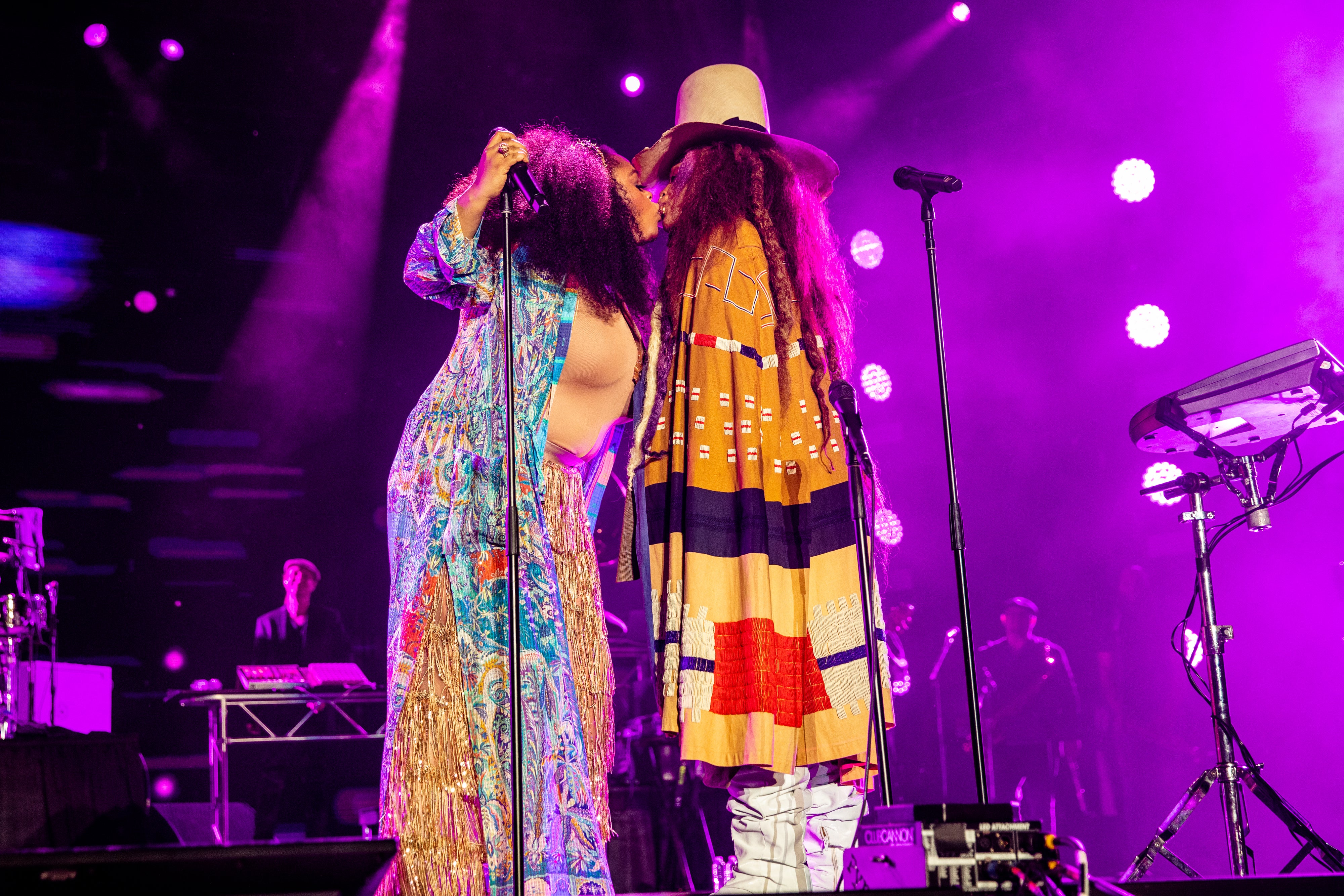 On And On! Erykah Badu and Jill Scott’s Style Game Crushed The Essence Fest Stage on Day 1
