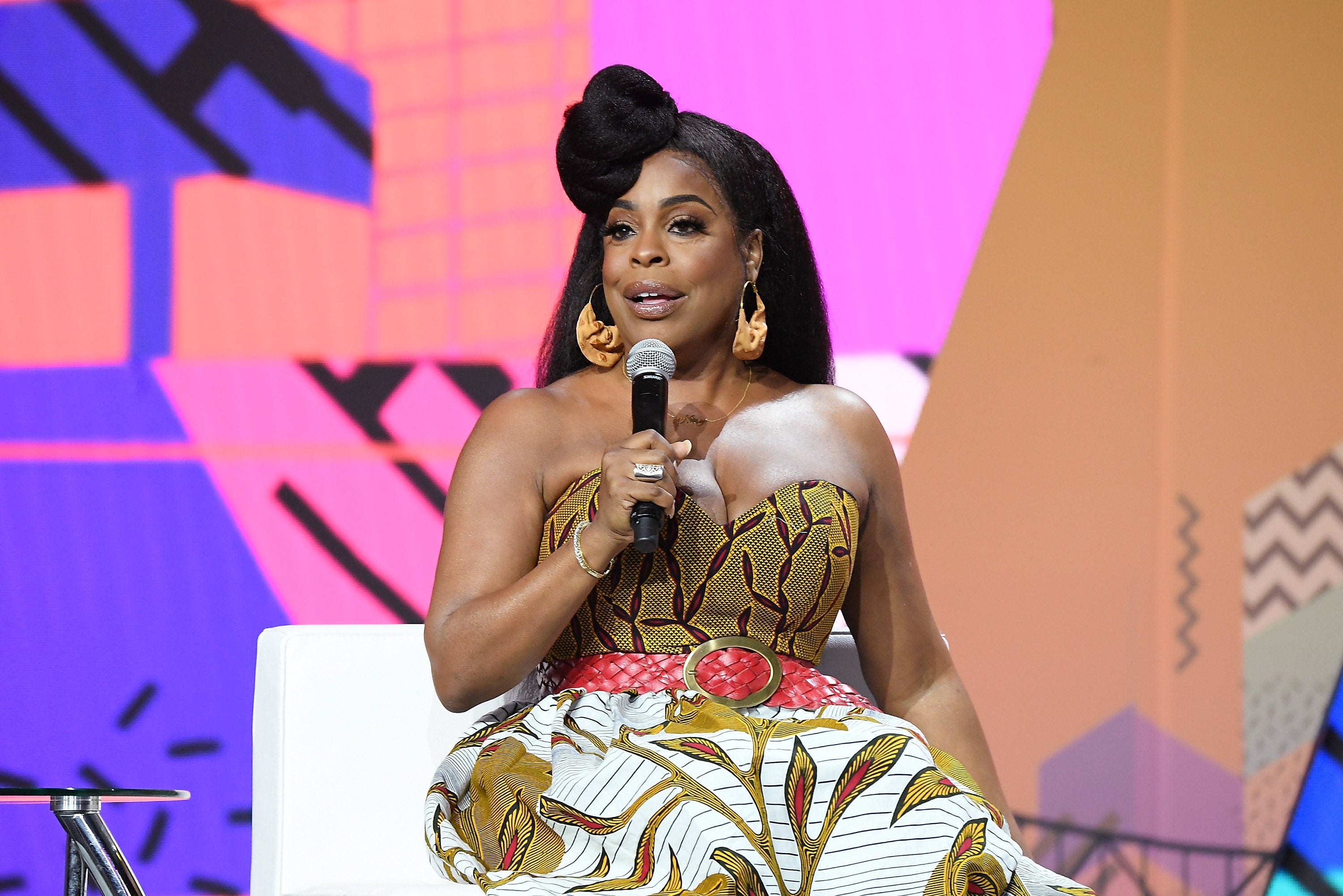 These Words Of Wisdom From Niecy Nash on the Importance Of Self-Esteem and Making Room for Others Are Right on Time
