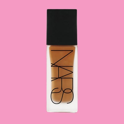 Skeptical About “Longwear” Makeup? Here Are 7 Products That Actually Last All Day