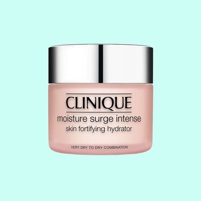 The Oil-Free Moisturizers Women With Acne-Prone Skin Should Start Using ASAP