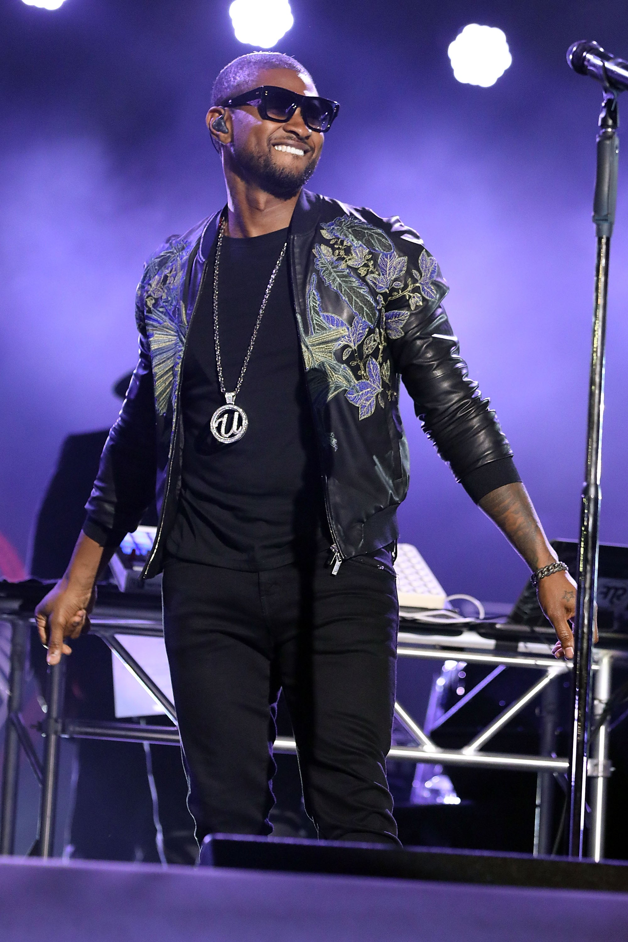 Is Usher Working On A 'Confessions 2'?! Black Twitter Is Here For It
