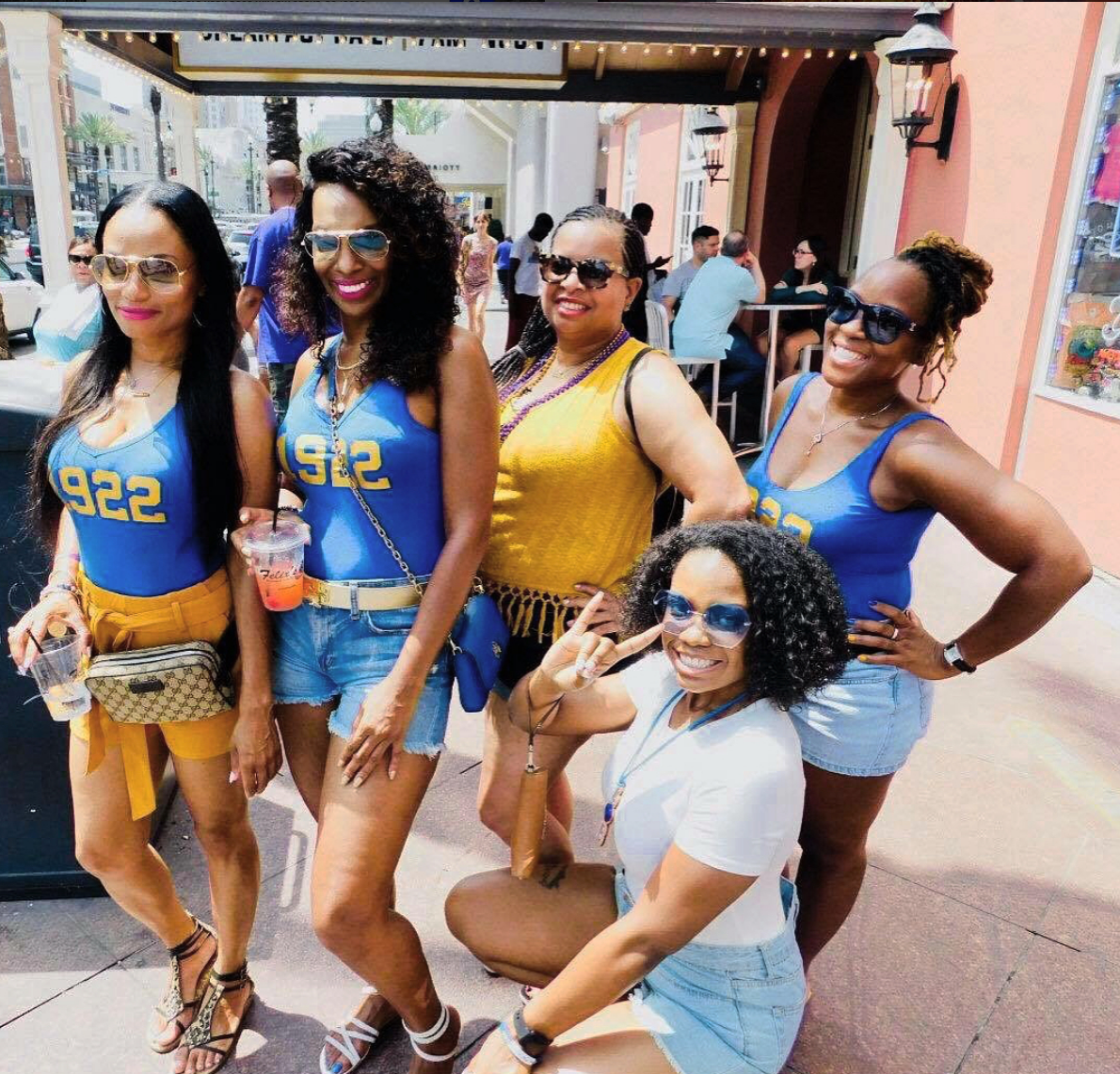Soror Love! 12 Epic Photos Of Sorority Sisters On Vacation That Will Make You Call Your Squad Right Now